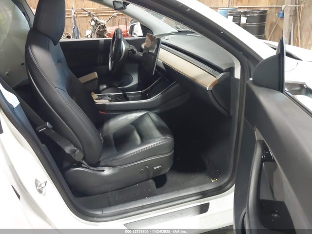 2020 TESLA MODEL Y 5YJYGDEE7LF011058 Photo 4