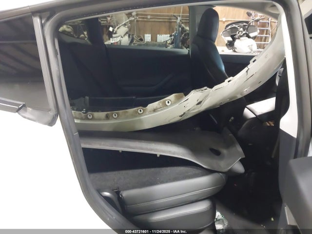 2020 TESLA MODEL Y 5YJYGDEE7LF011058 Photo 7
