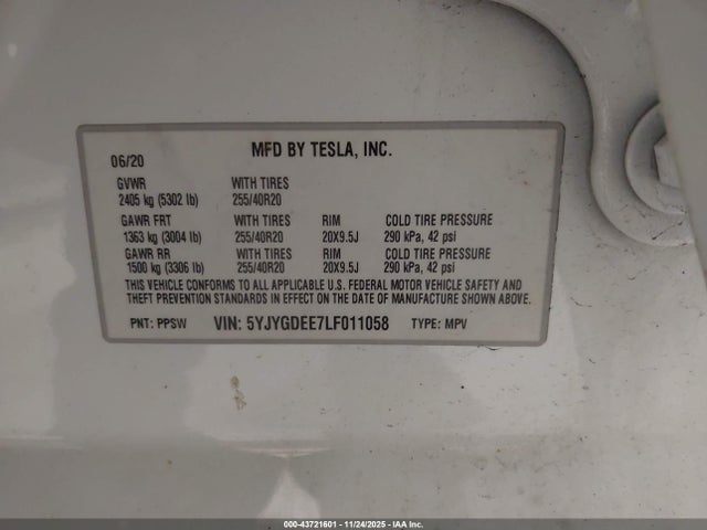 2020 TESLA MODEL Y 5YJYGDEE7LF011058 Photo 8