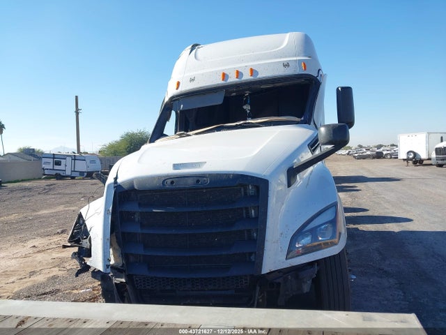 3AKJHHDR1SSVW9636 Freightliner Cascadia 1