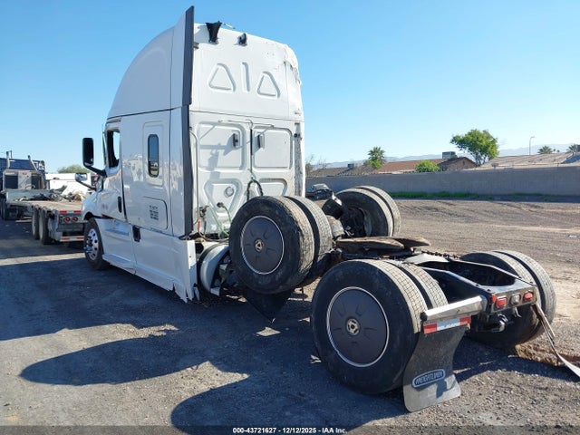 3AKJHHDR1SSVW9636 Freightliner Cascadia 1
