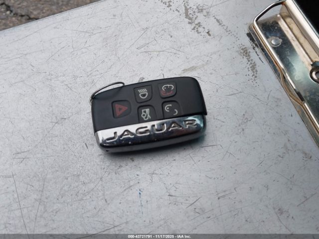 2013 JAGUAR XF SAJWA0ES1DPU00567 Photo 10