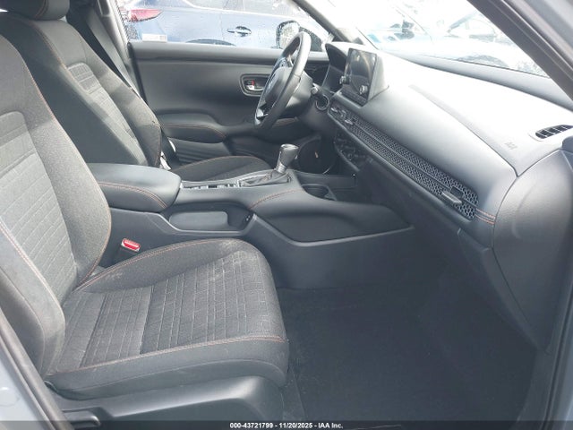 2024 HONDA HR-V 3CZRZ2H52RM714127 Photo 4