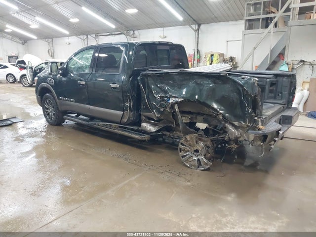 2019 NISSAN TITAN XD 1N6BA1F40KN523558 Photo 2