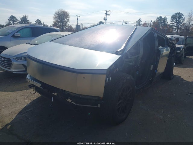 2025 TESLA CYBERTRUCK 7G2CEHED1SA069576 Photo 1