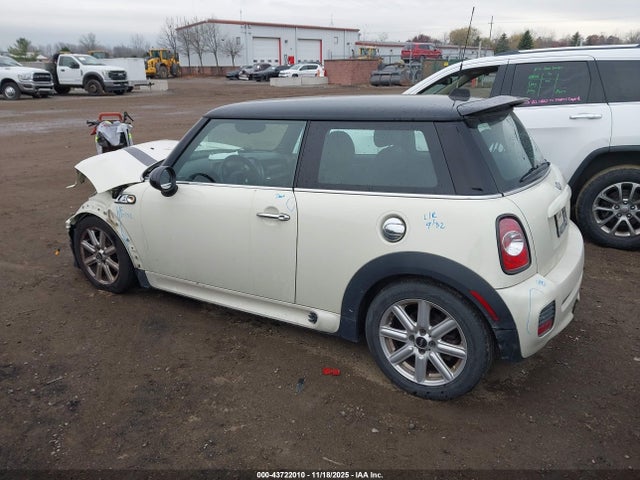 2013 MINI HARDTOP WMWSV3C56DT397203 Photo 2