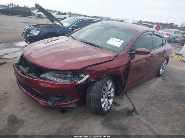 43722021 :رقم المزاد ، 1C3CCCBB0FN587952 vin ، 2015 Chrysler 200 S مزاد بيع