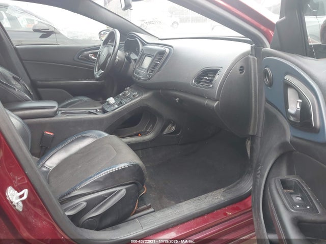 43722021 :رقم المزاد ، 1C3CCCBB0FN587952 vin ، 2015 Chrysler 200 S مزاد بيع