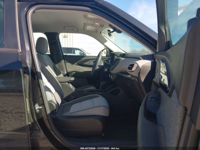 2021 CHEVROLET TRAILBLAZER KL79MMS23MB009803 Photo 4