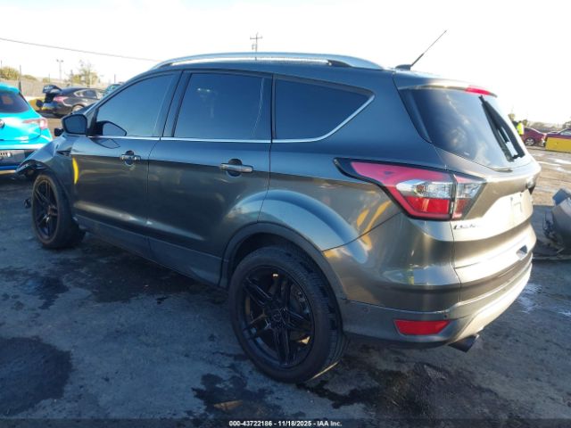2017 FORD ESCAPE 1FMCU0J95HUD03905 Photo 2