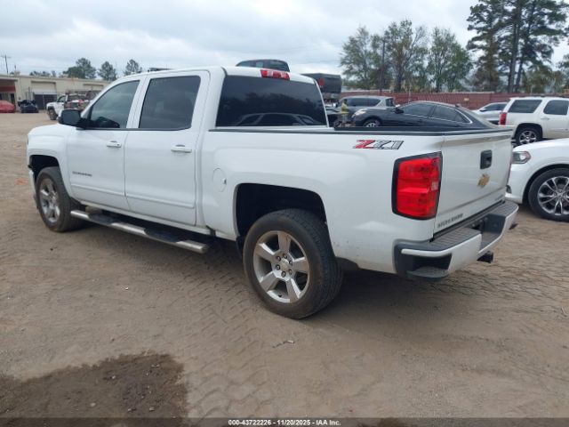 2018 CHEVROLET SILVERADO 1500 3GCUKREC9JG631961 Photo 2