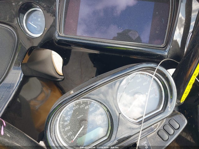 2023 HARLEY-DAVIDSON FLTRXS 1HD1KTP13PB645818 Photo 6