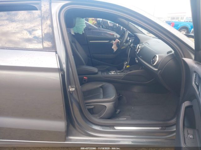 2018 AUDI A3 WAUAUGFF2J1047262 Photo 4