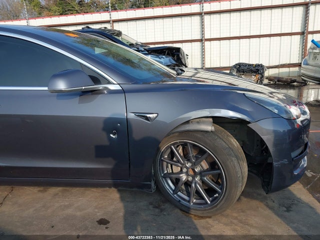 2019 TESLA MODEL 3 5YJ3E1EA0KF435319 Photo 5