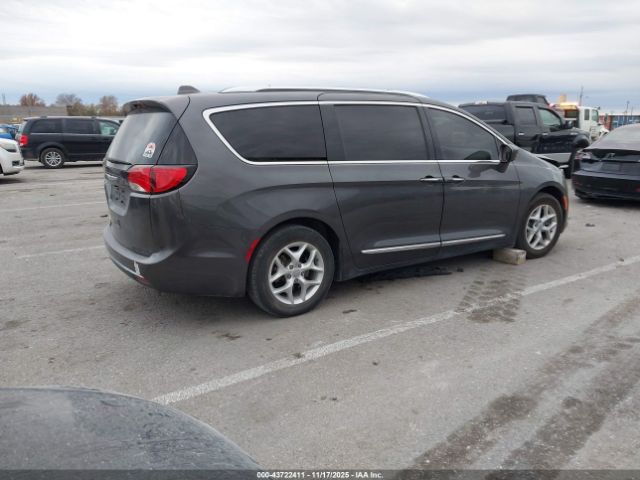 2018 CHRYSLER PACIFICA 2C4RC1EG4JR121759 Photo 3