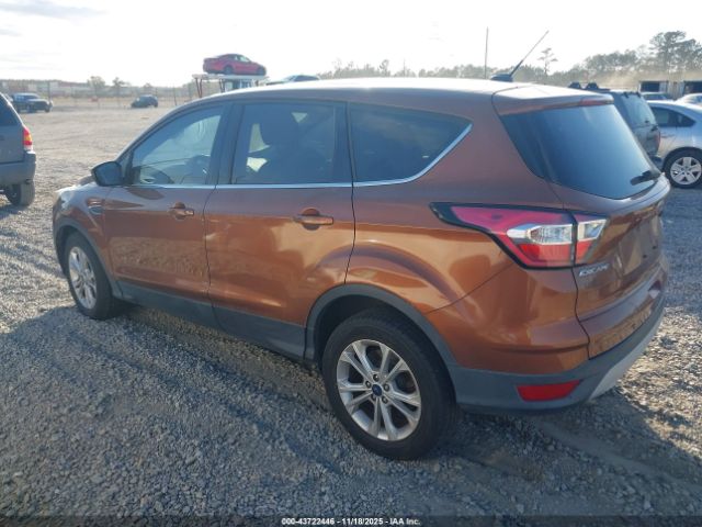 2017 FORD ESCAPE 1FMCU0GD6HUC97575 Photo 2