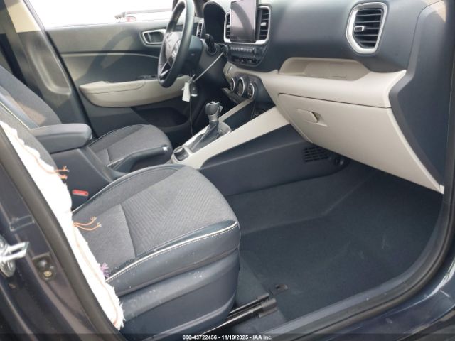 2021 HYUNDAI VENUE KMHRC8A3XMU099359 Photo 4