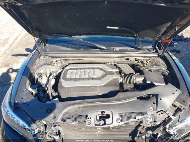JH4KC1F58HC000376 Acura RLX