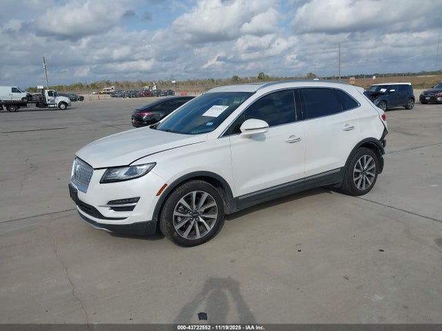 Lincoln Mkc Reserve 2019 5LMCJ3C99KUL38880 Image 2