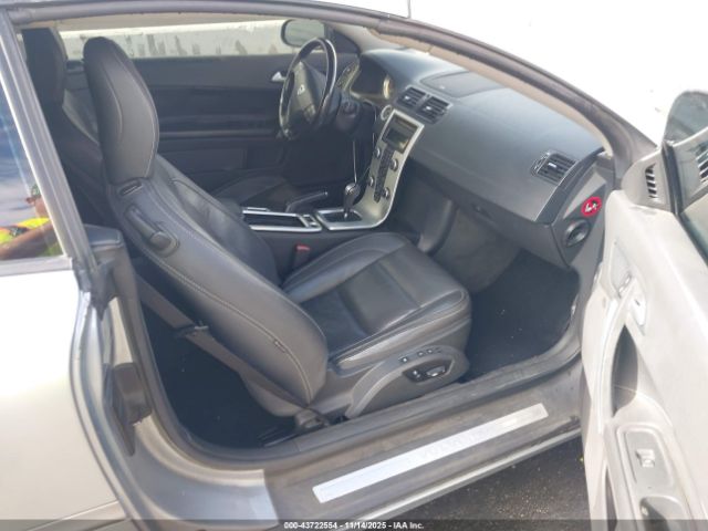 2011 VOLVO C70 YV1672MC6BJ118857 Photo 4