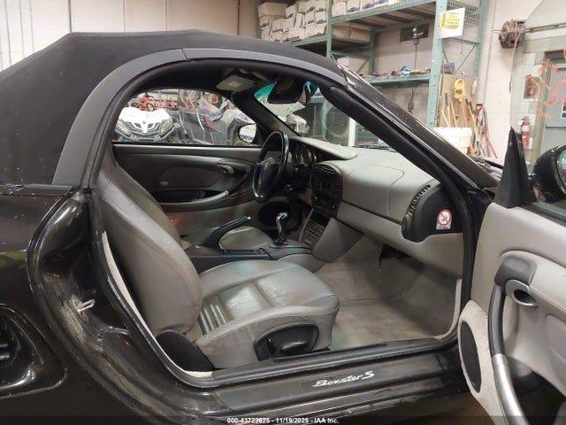 2001 PORSCHE BOXSTER WP0CB29871U663815 Photo 4