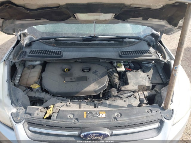 43722647 :رقم المزاد ، 1FMCU0G95FUA93309 vin ، 2015 Ford Escape Se مزاد بيع