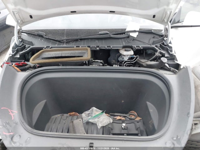 2020 TESLA MODEL Y 5YJYGDEE0LF048906 Photo 9