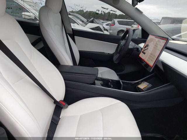 2020 TESLA MODEL Y 5YJYGDEE0LF048906 Photo 4