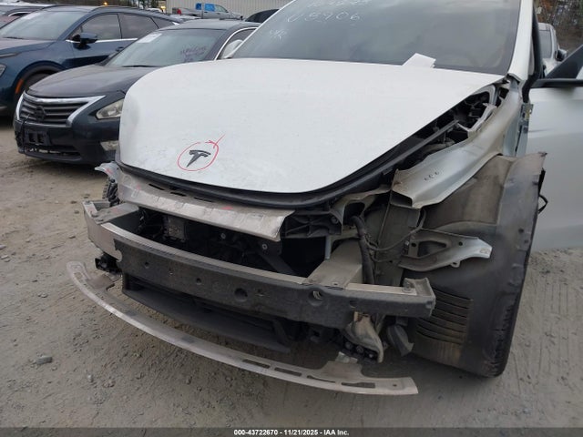2020 TESLA MODEL Y 5YJYGDEE0LF048906 Photo 5
