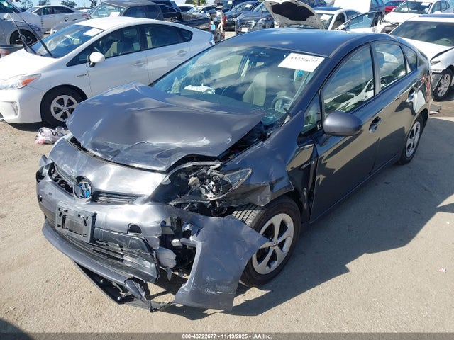 43722677 :رقم المزاد ، JTDKN3DU7F0475632 vin ، 2015 Toyota Prius Two مزاد بيع
