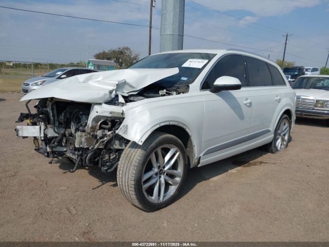 2017 AUDI Q7 WA1VAAF72HD028670 Photo 1