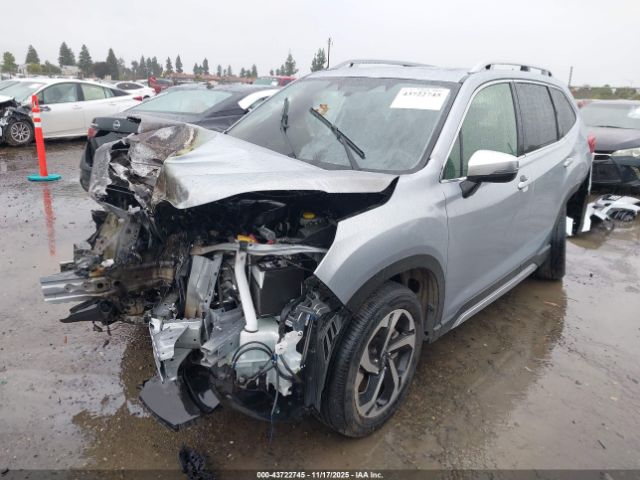 2022 SUBARU FORESTER JF2SKARC6NH525189 Photo 1