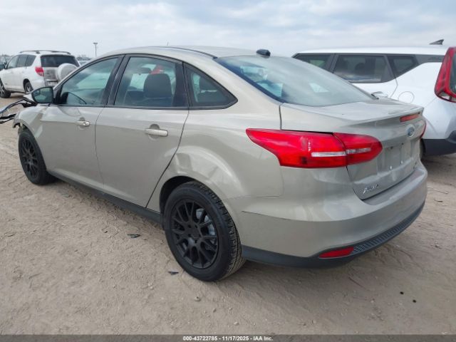 2015 FORD FOCUS 1FADP3F20FL335229 Photo 2