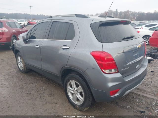 2020 CHEVROLET TRAX 3GNCJPSB7LL323090 Photo 2