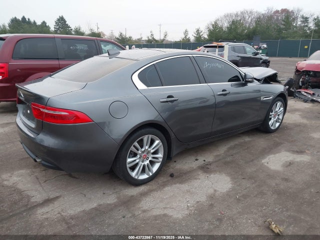 2019 JAGUAR XE SAJAK4FX5KCP48255 Photo 3