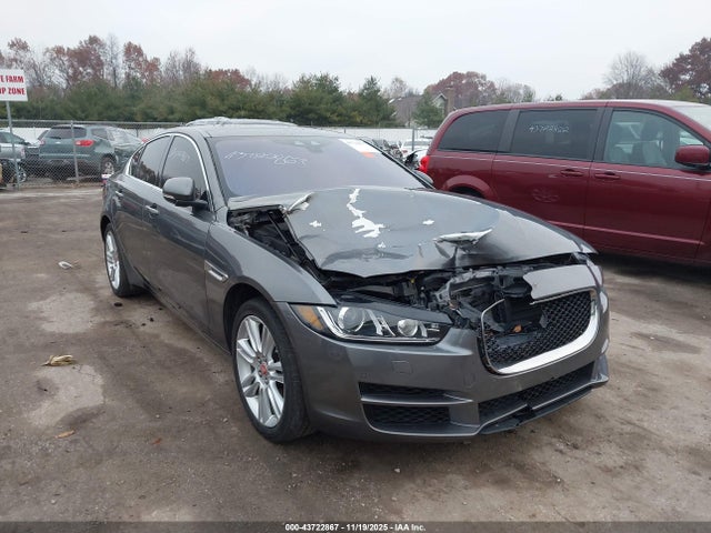2019 JAGUAR XE SAJAK4FX5KCP48255 Photo 5