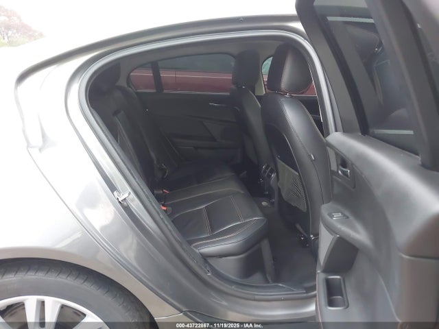 2019 JAGUAR XE SAJAK4FX5KCP48255 Photo 7