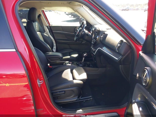 2019 MINI COUNTRYMAN WMZYT3C5XK3E97873 Photo 4