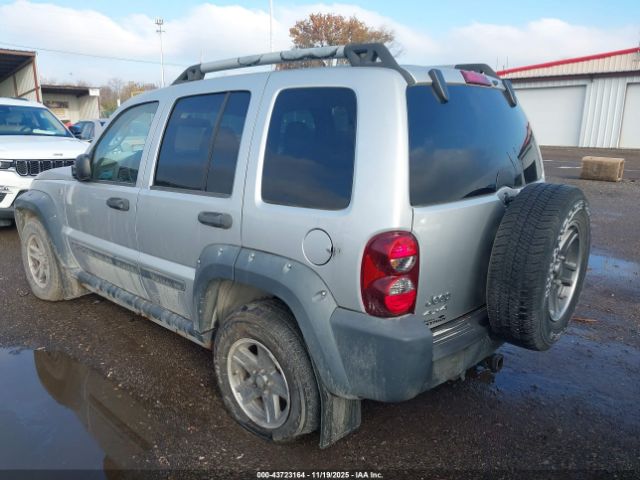2005 JEEP LIBERTY 1J4GL38K55W525650 Photo 2