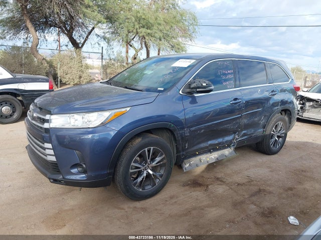 5TDZARFH2HS026601 Toyota Highlander Le