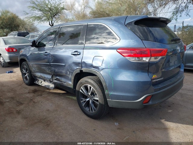 5TDZARFH2HS026601 Toyota Highlander Le