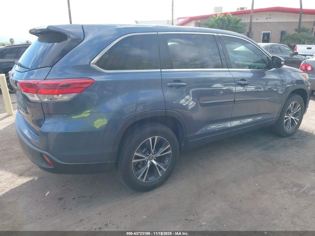 5TDZARFH2HS026601 Toyota Highlander Le