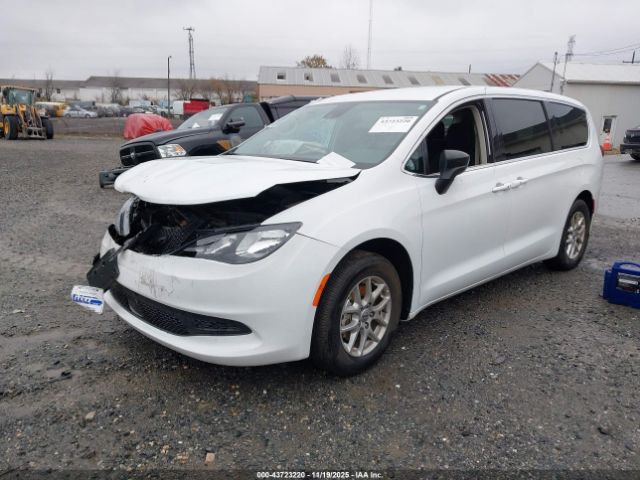2024 CHRYSLER VOYAGER 2C4RC1CG4RR201948 Photo 1