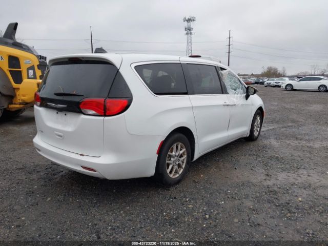 2024 CHRYSLER VOYAGER 2C4RC1CG4RR201948 Photo 3