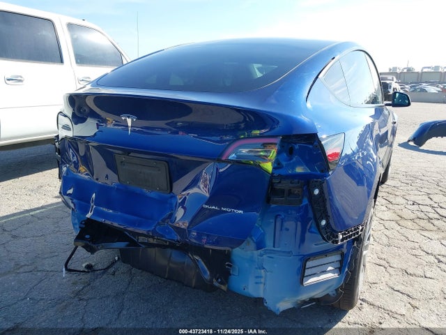 2024 TESLA MODEL Y 7SAYGAEE8RF009832 Photo 5