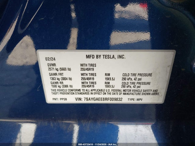2024 TESLA MODEL Y 7SAYGAEE8RF009832 Photo 8