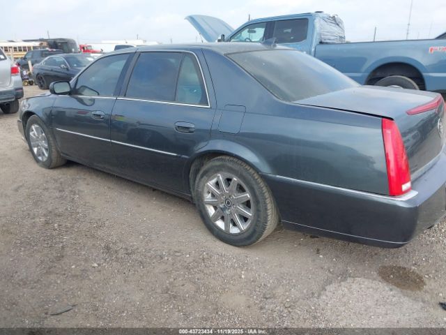 2011 CADILLAC DTS 1G6KH5E65BU137137 Photo 2