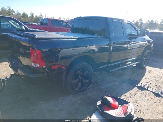 2017 Ram 1500 Express  4x4 6'4 Box მანქანა იყიდება აუქციონზე, vin: 1C6RR7FT6HS739971, აუქციონის ნომერი: 43723518
