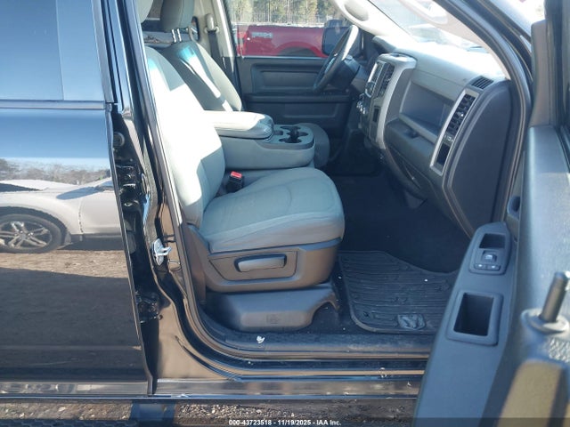 2017 Ram 1500 Express  4x4 6'4 Box მანქანა იყიდება აუქციონზე, vin: 1C6RR7FT6HS739971, აუქციონის ნომერი: 43723518