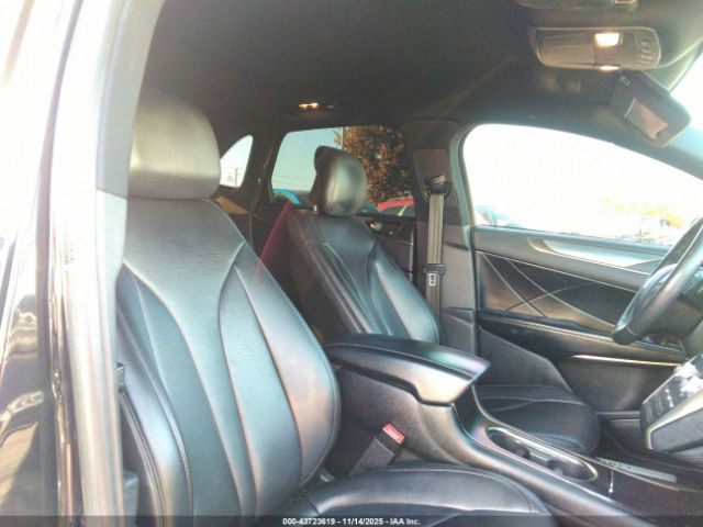 2019 LINCOLN MKC 5LMCJ1C91KUL03951 Photo 4